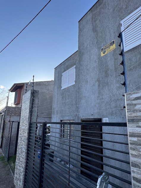 Cerco eléctrico instalado en vivienda